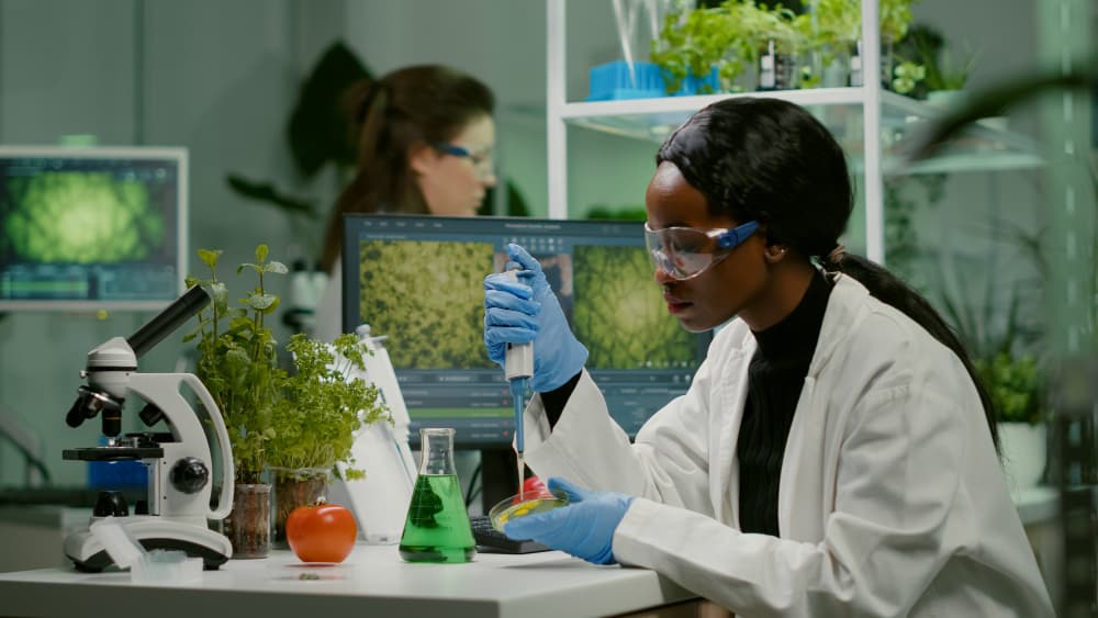 Biotechnologist